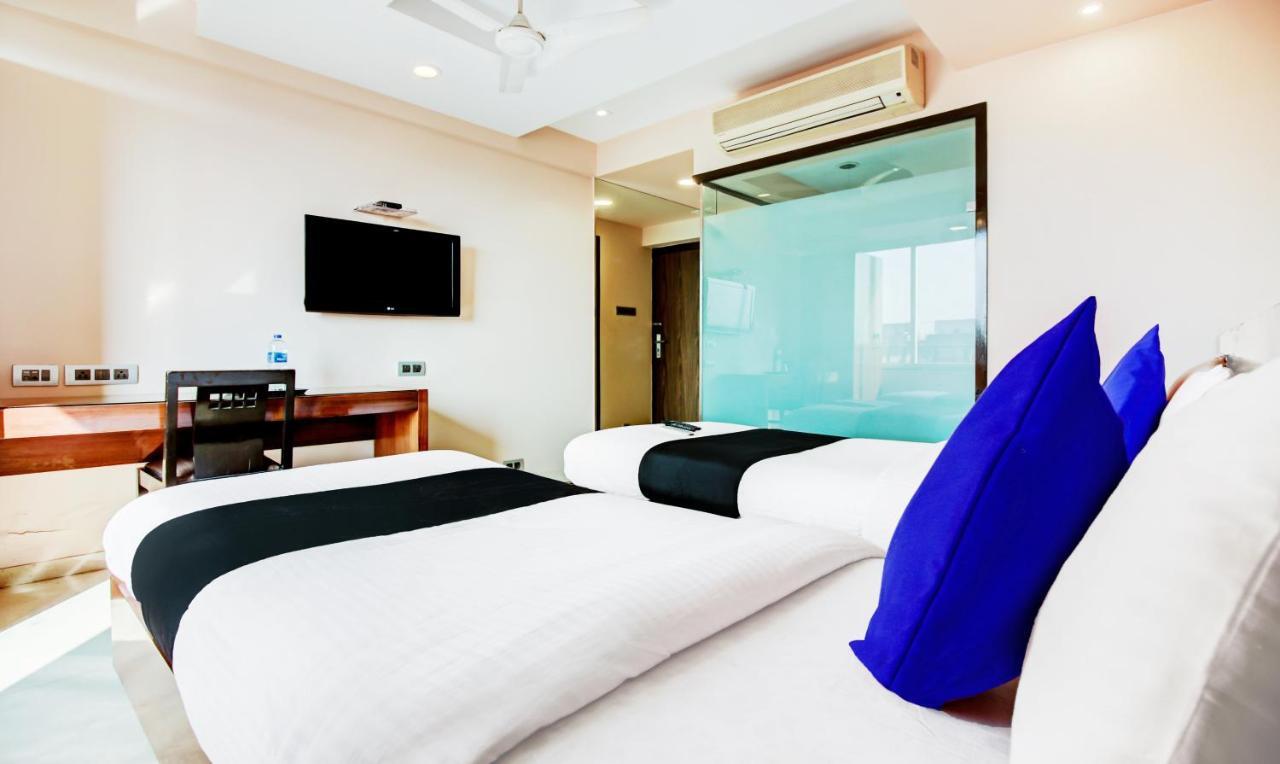 Hotel Imperial Residency Мумбай Екстериор снимка