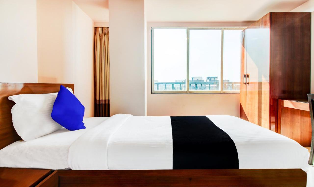 Hotel Imperial Residency Мумбай Екстериор снимка