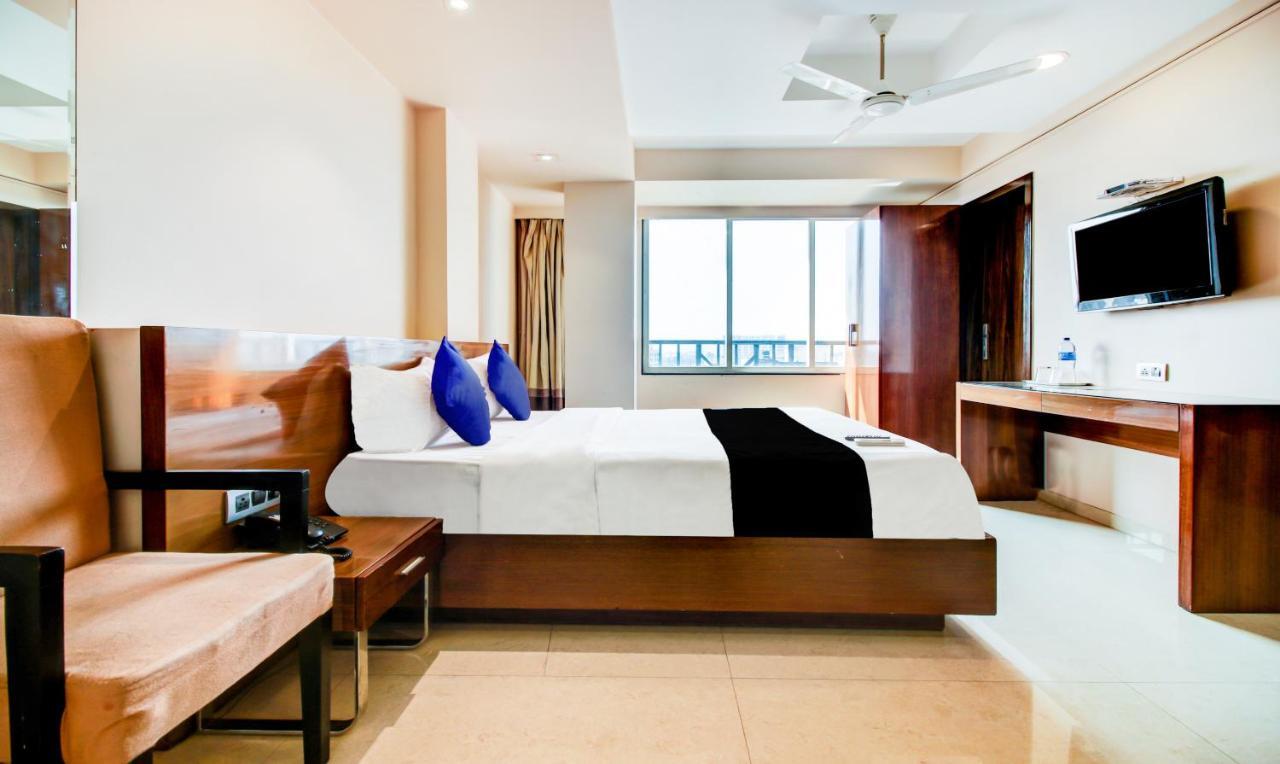 Hotel Imperial Residency Мумбай Екстериор снимка
