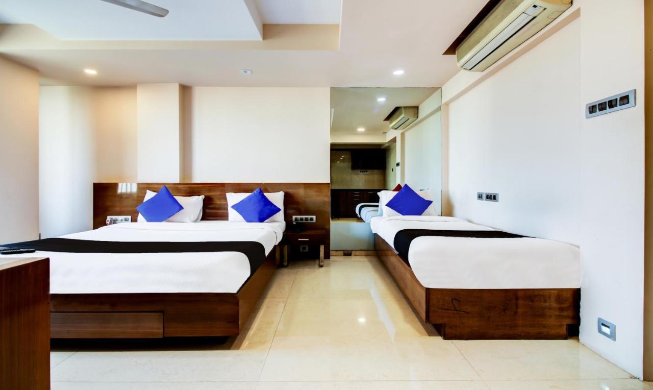 Hotel Imperial Residency Мумбай Екстериор снимка