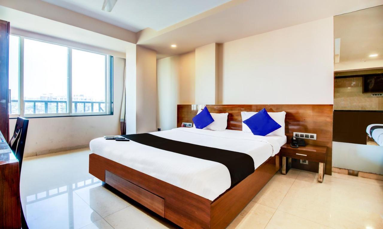 Hotel Imperial Residency Мумбай Екстериор снимка