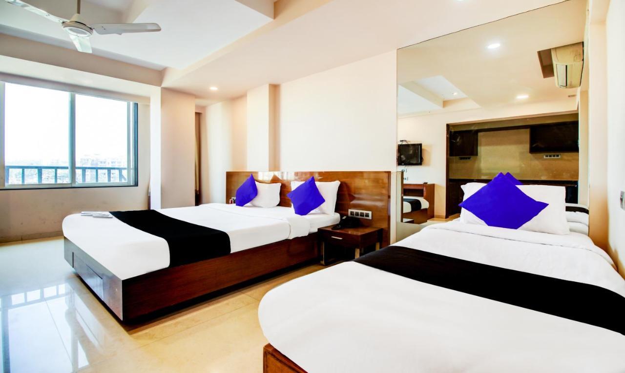 Hotel Imperial Residency Мумбай Екстериор снимка
