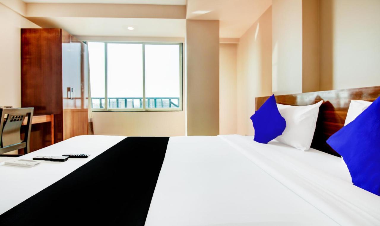 Hotel Imperial Residency Мумбай Екстериор снимка